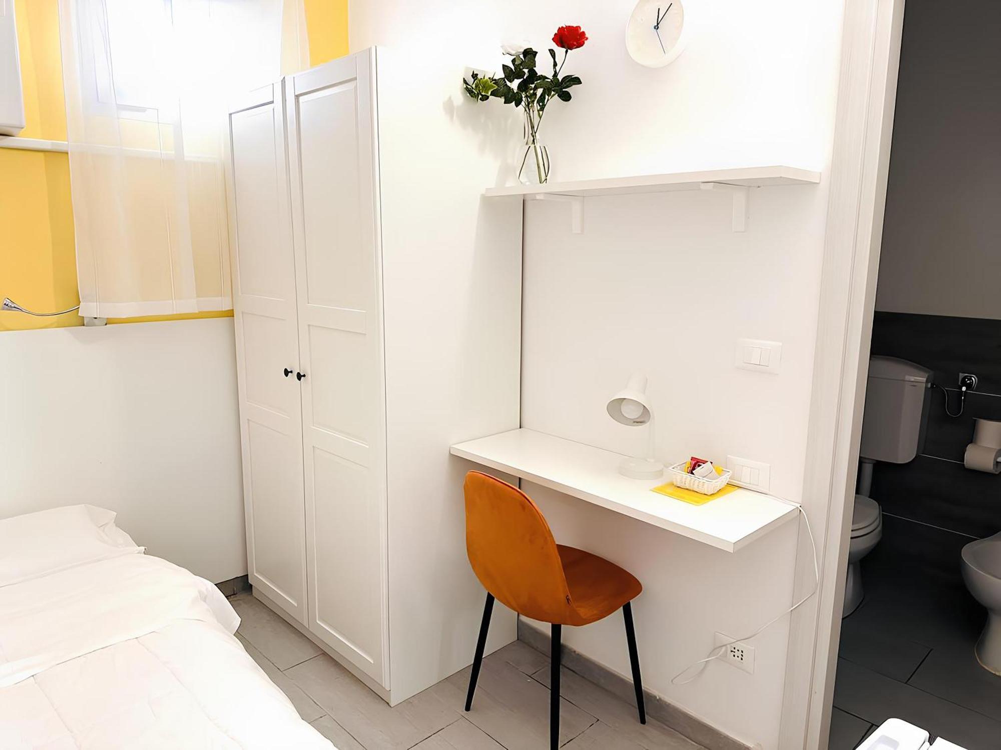 Single Room Private Bathroom,1328274620:JPEG
